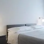 Alojamento de Acomodação e Pequeno-almoço Melody House 3*